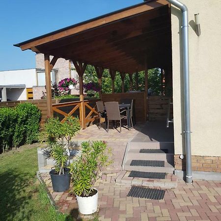 Pagrepe Apartman Balatonvilágos Exterior foto
